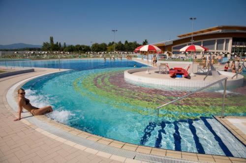 Daytona Business Hotel Колекио Екстериор снимка