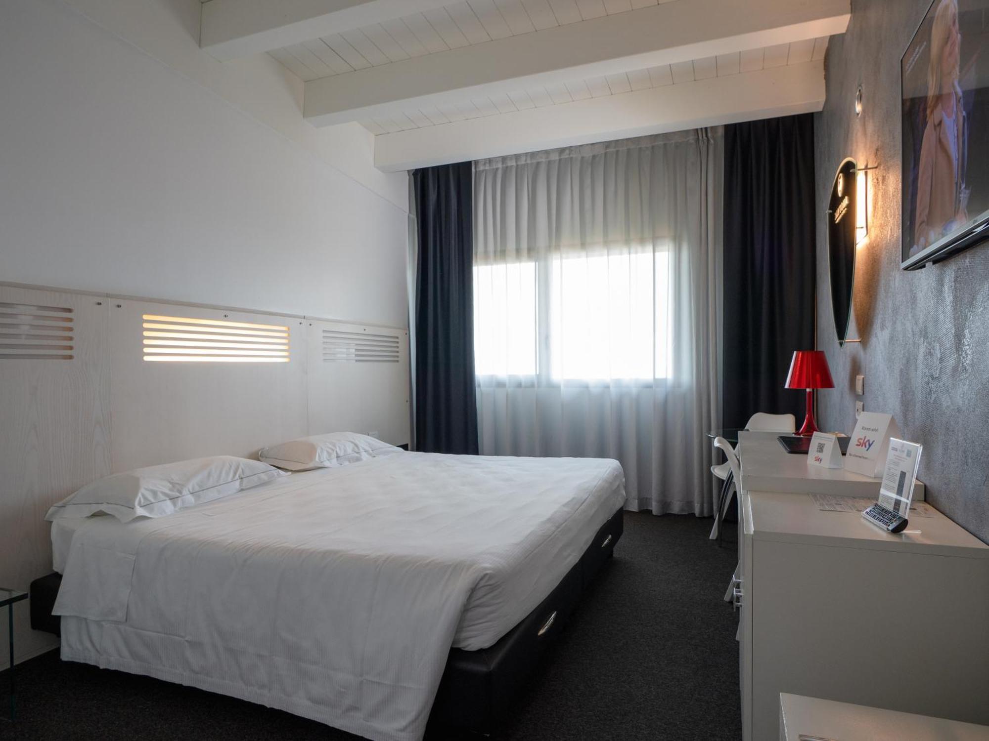 Daytona Business Hotel Колекио Екстериор снимка