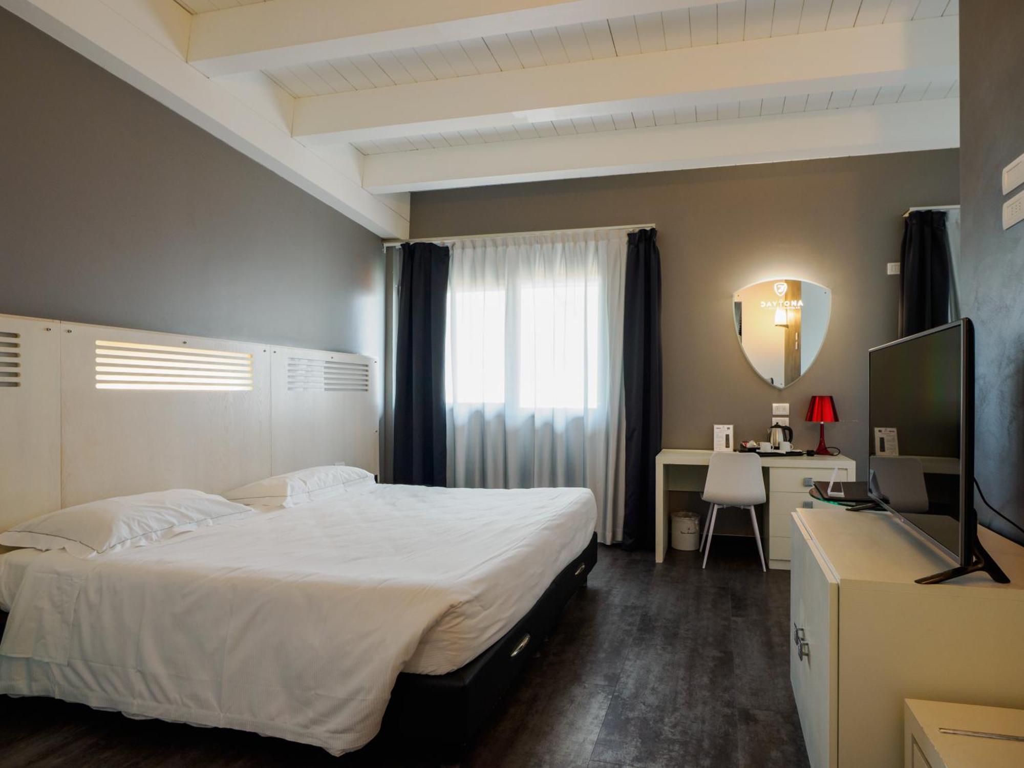 Daytona Business Hotel Колекио Екстериор снимка