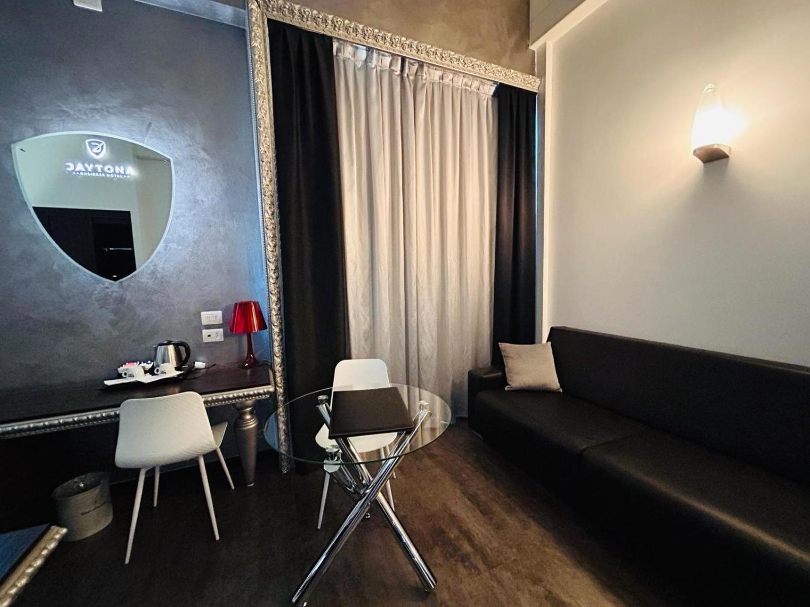 Daytona Business Hotel Колекио Екстериор снимка