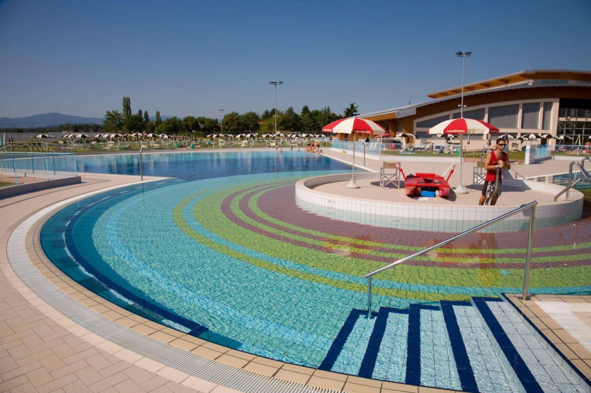 Daytona Business Hotel Колекио Екстериор снимка