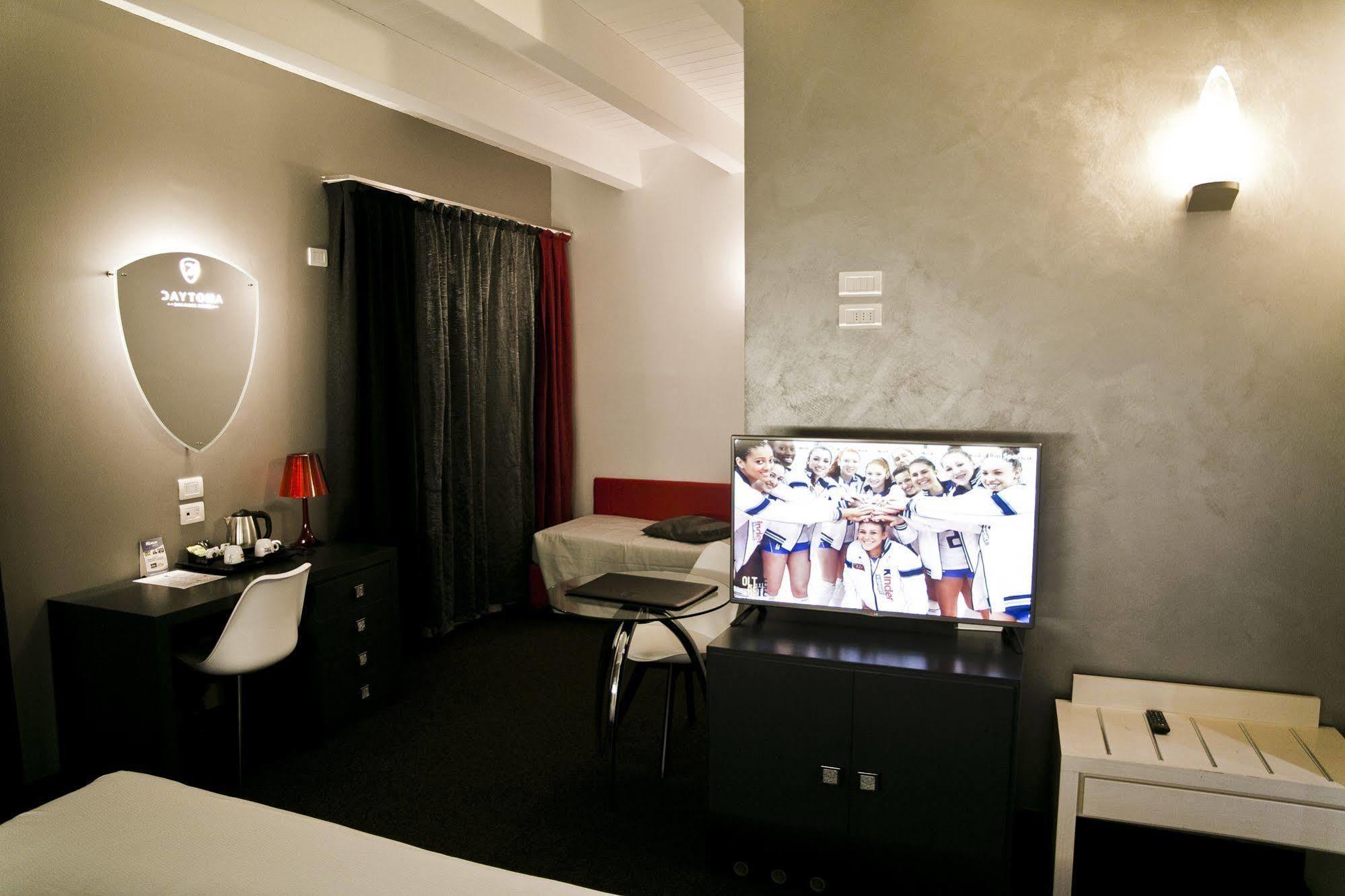 Daytona Business Hotel Колекио Екстериор снимка